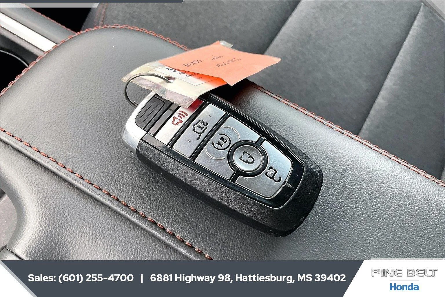 Used 2025 Oxford White Ford Active image 9