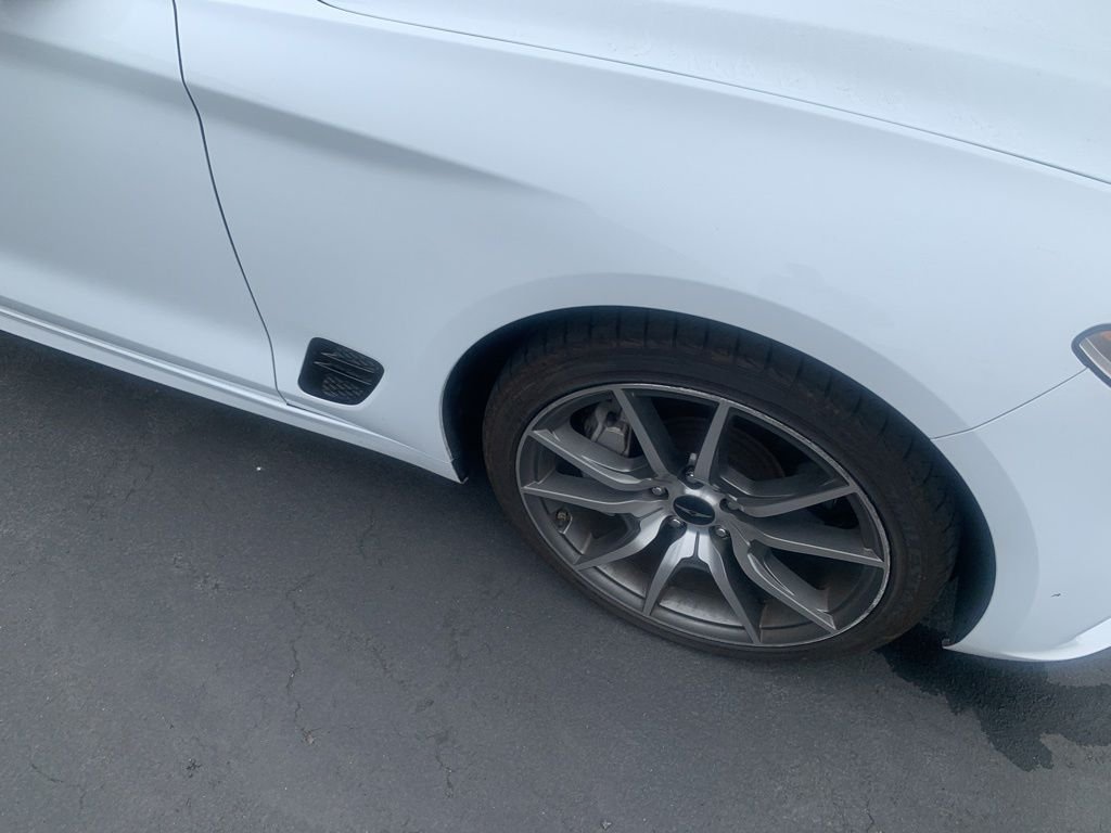 Used 2025 White Genesis 2.5T image 5