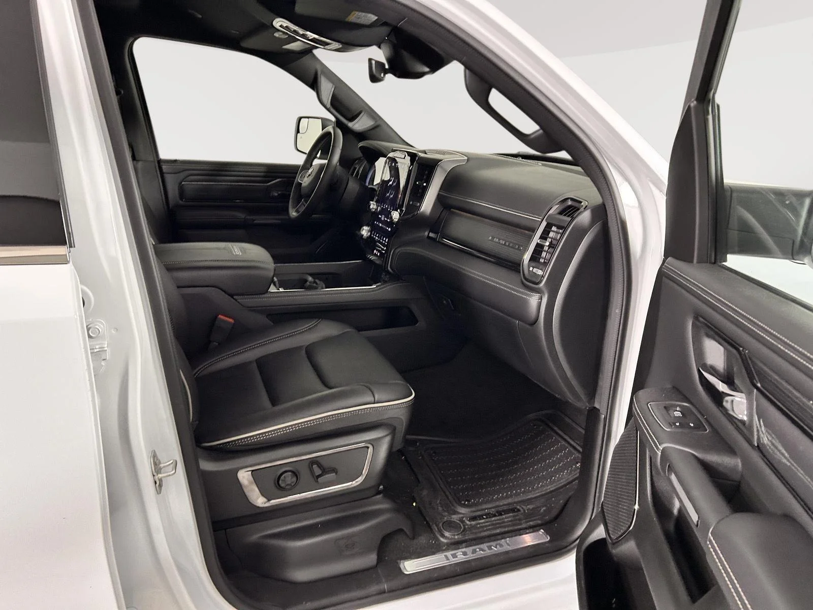Used 2023 Bright White Clearcoat Ram Limited image 11