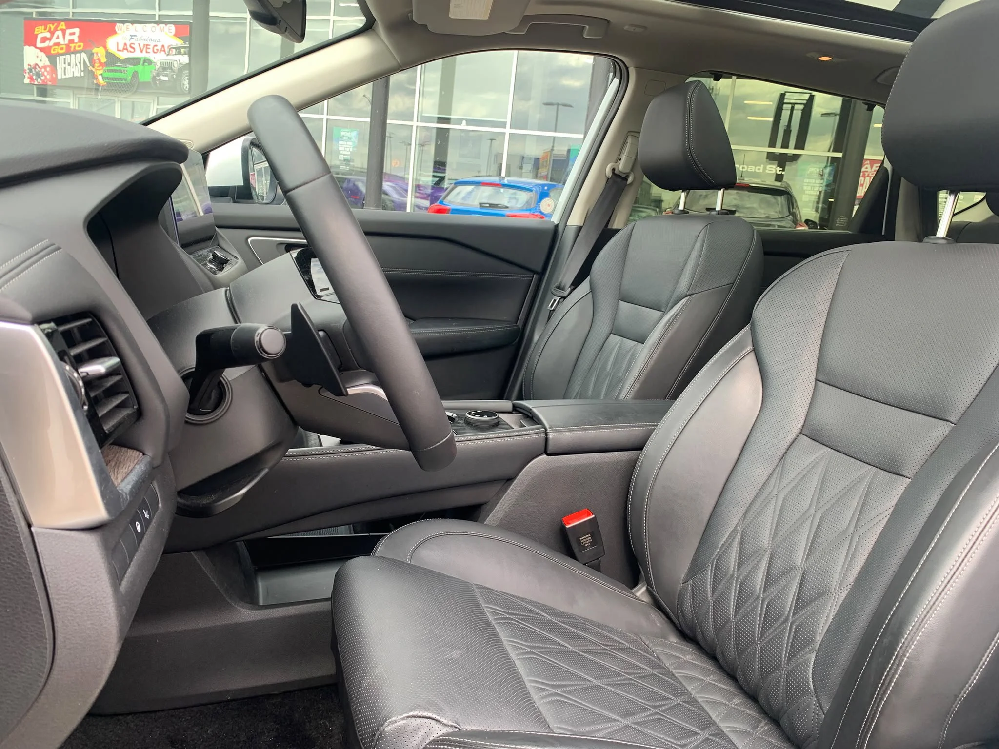 Certified Used 2024 Everest White Pearl Tricoat Nissan Platinum AWD*Adaptive Cruise | Remote Start | Nav | 360 Cam | Htd Leather | Pano Roof | Htd Wheel image 7