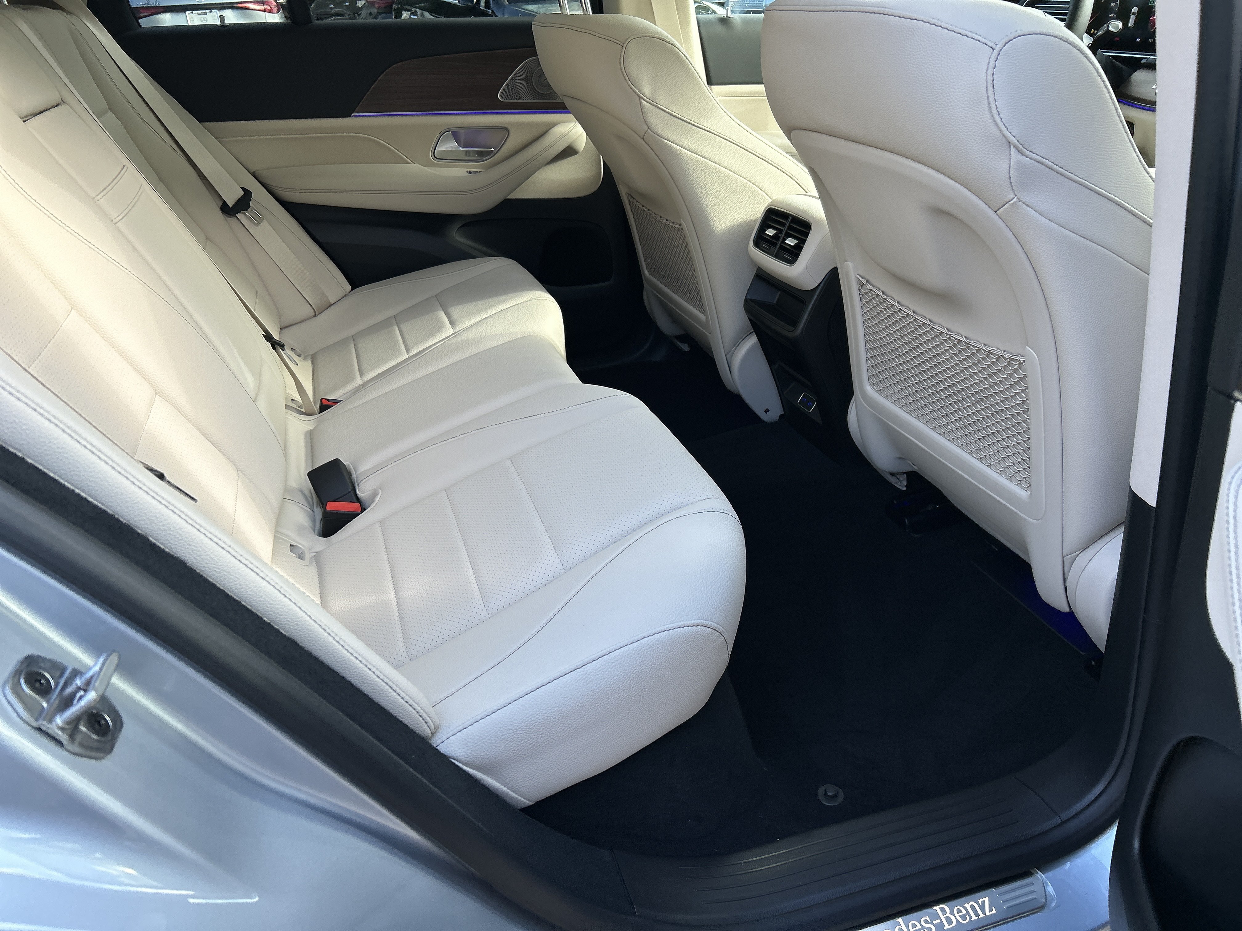 New 2026 Cirrus Silver Metallic Mercedes-Benz GLE 350 4MATIC® SUV image 39