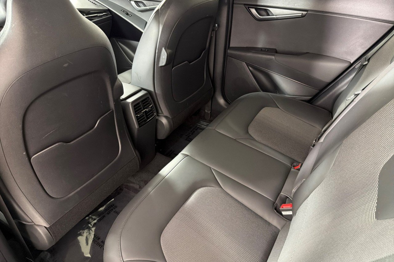 Used 2023  Kia EX Touring image 11