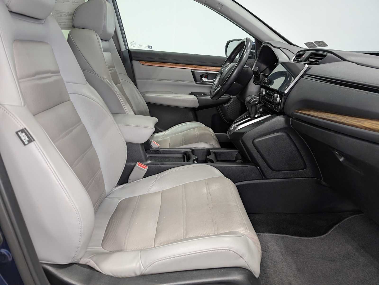 Used 2018 Obsidian Blue Pearl Honda Touring image 43