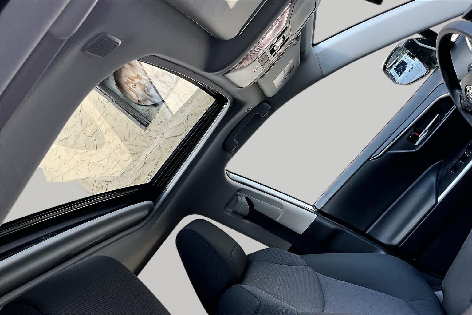 Used 2024 Ice Cap Toyota XLE image 14
