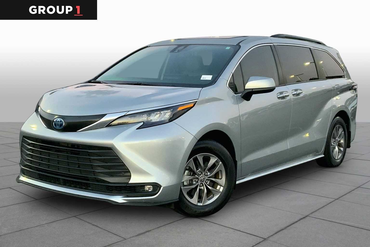 2025 Toyota Sienna XLE