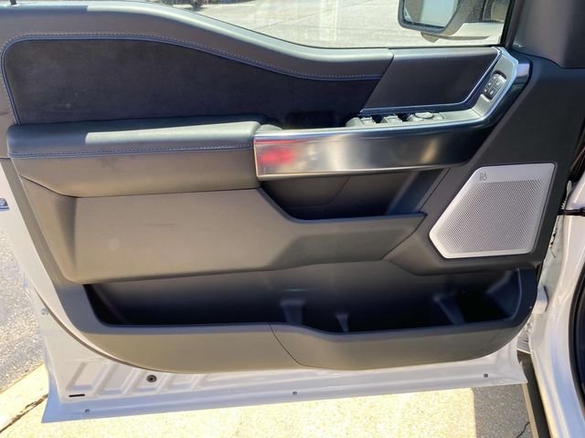 2025 Ford F-150 Platinum - Photo 12