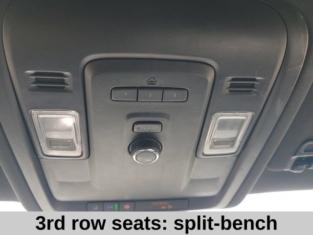 2023 Chevrolet Suburban LT - Photo 16