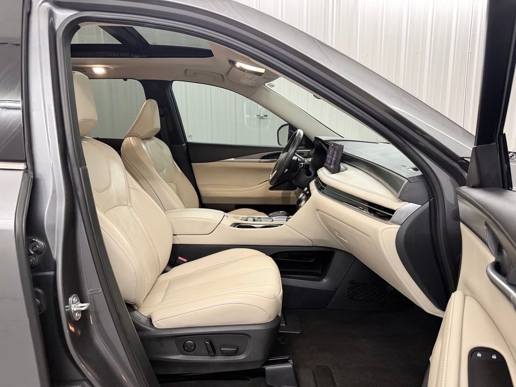 Used 2024 Gray INFINITI LUXE image 47