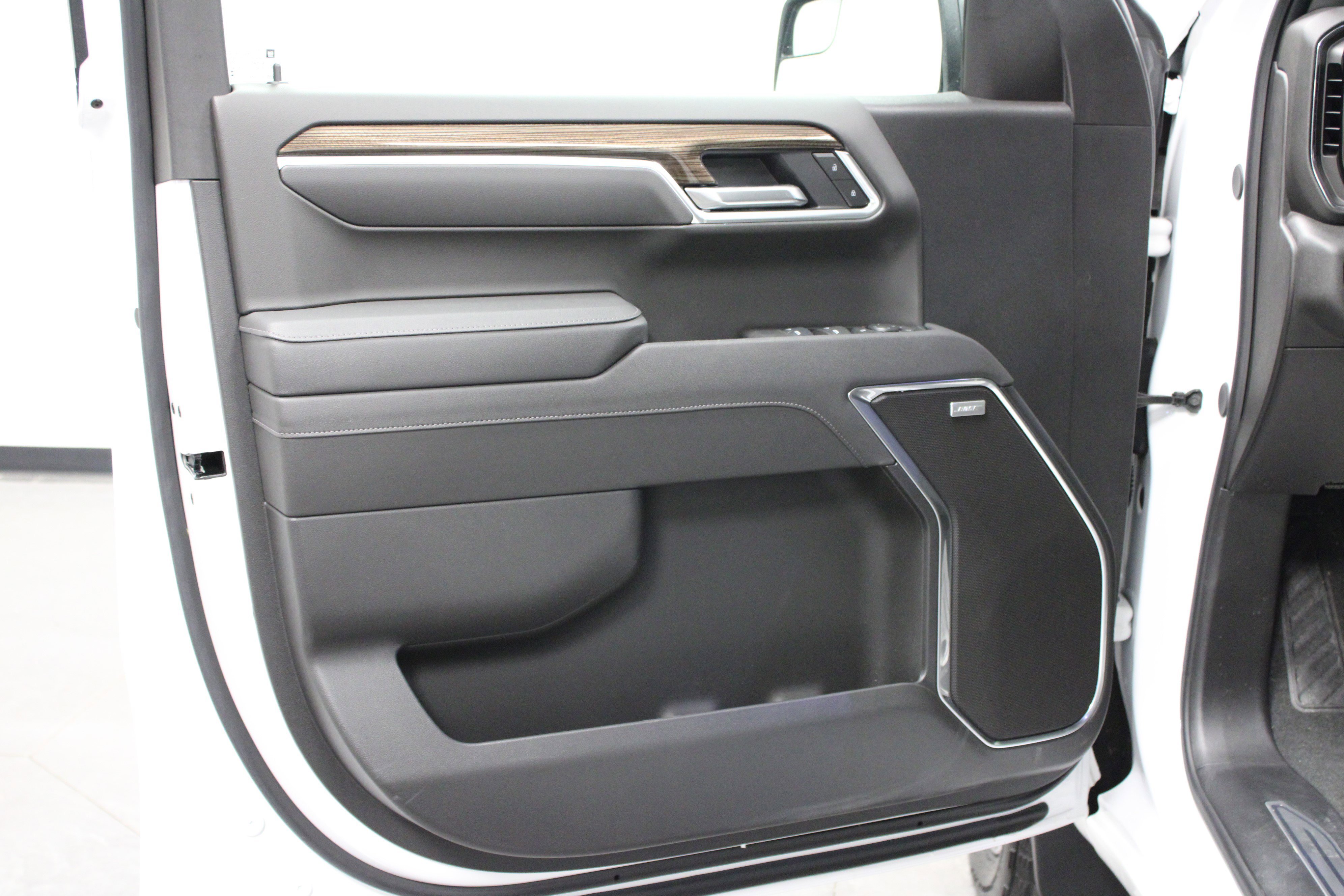 2025 Chevrolet Silverado 1500 RST - Photo 11