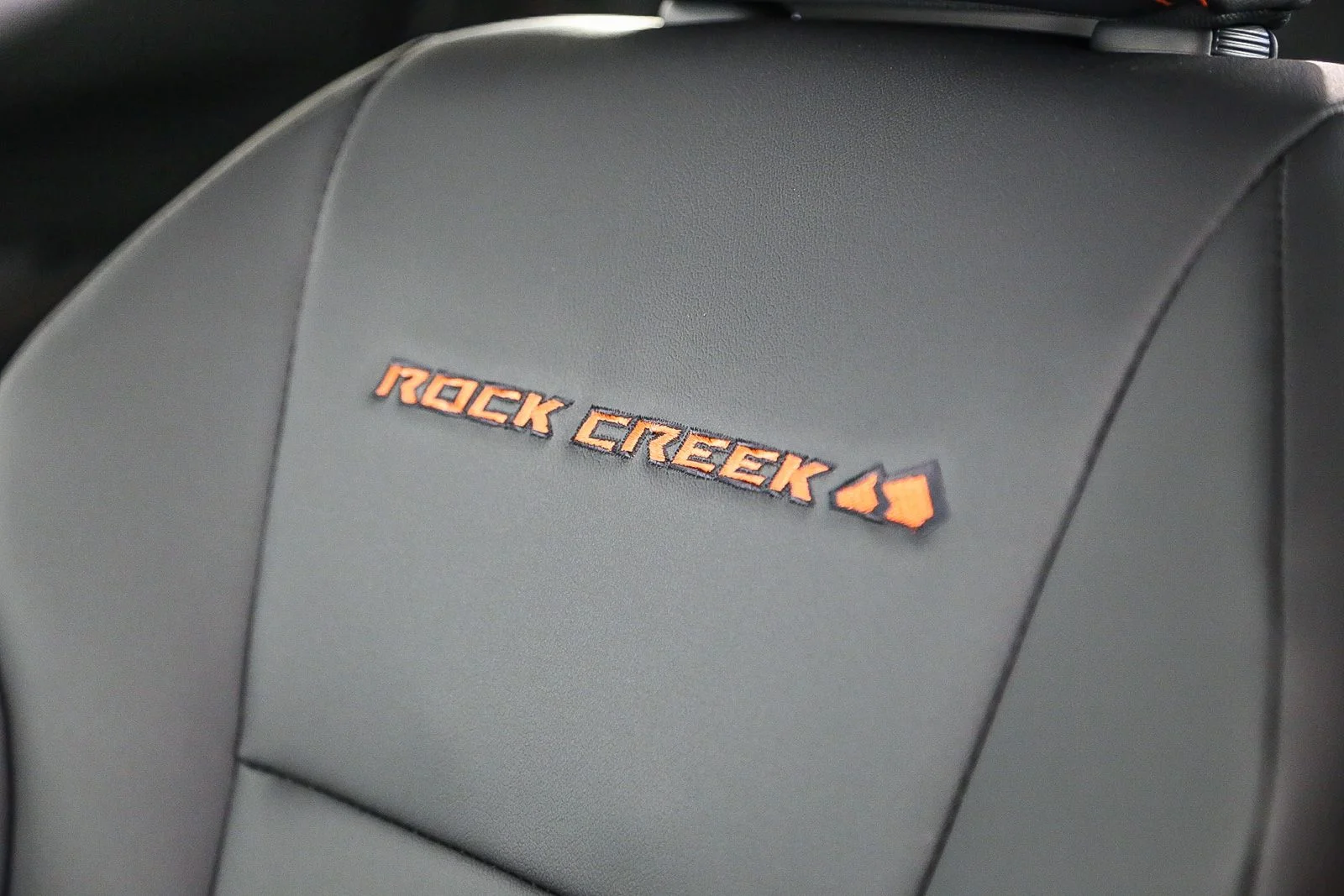 New 2025 Everest White TriCoat Nissan Rock Creek® image 27