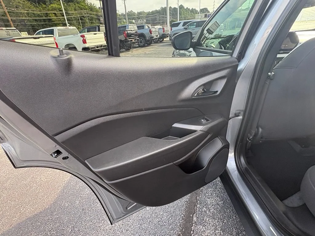 Used 2025 Sterling Gray Metallic Chevrolet 1RS image 17