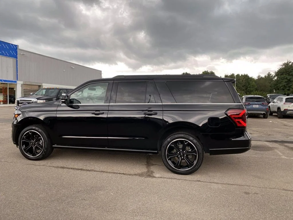 Used 2024 Black Metallic Ford Limited image 9