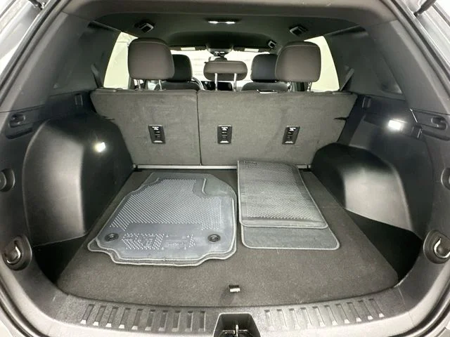 Used 2025 Gray Chevrolet LT image 21