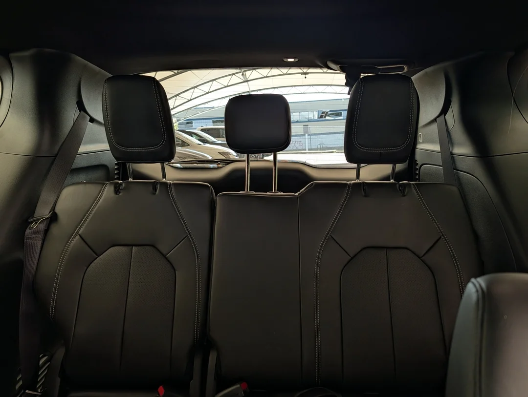 New 2027 White Chrysler Select - - AWD - 3.6L Pentastar V6 - Adaptive Cruise Control - Blind Spot Monitor & More! image 29