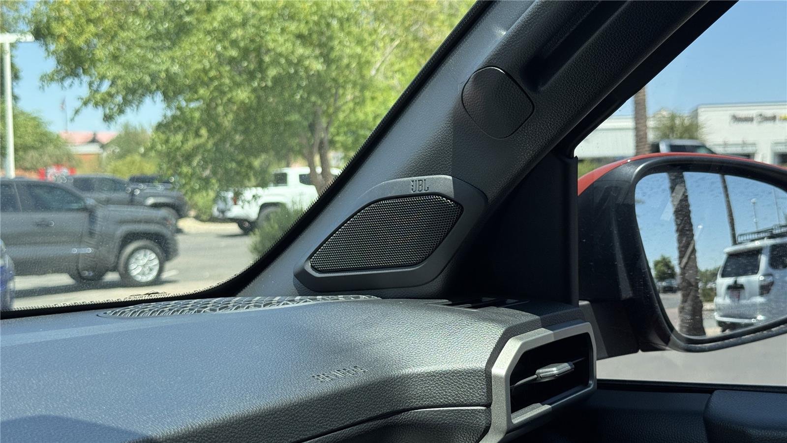 2025 Toyota Tacoma TRD Off Road - Photo 22