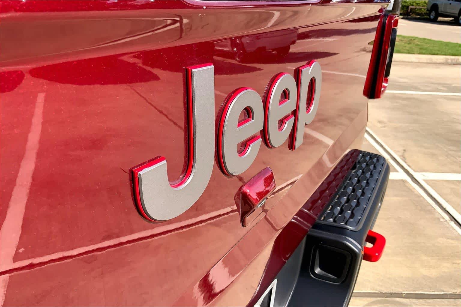 Used 2021 Snazzberry Pearlcoat Jeep Rubicon image 29