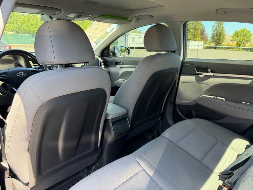 Used 2020 Fluid Metal Hyundai Value Edition image 31