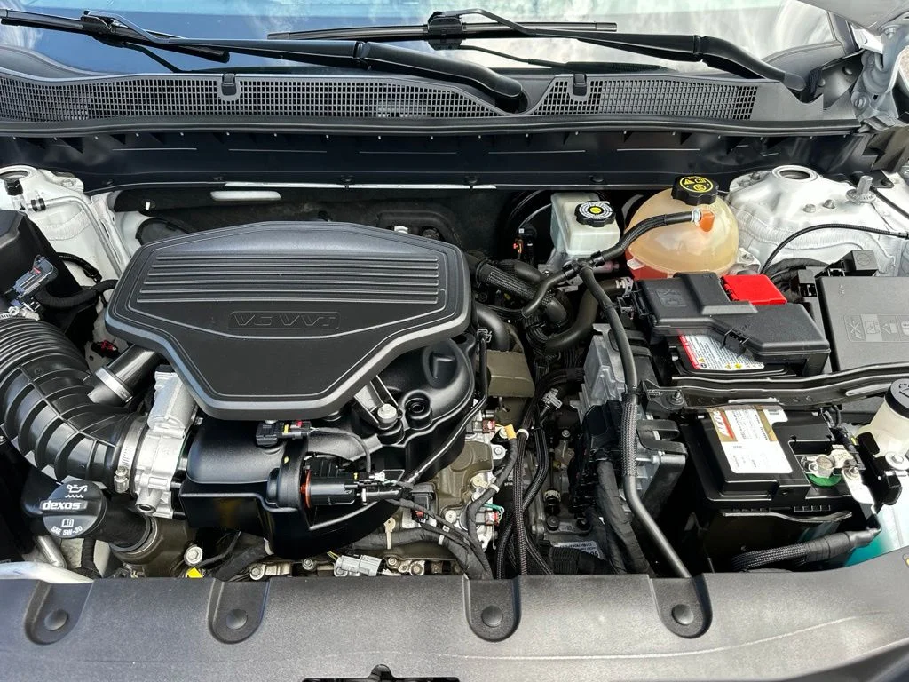 Used 2019 White Chevrolet RS image 8