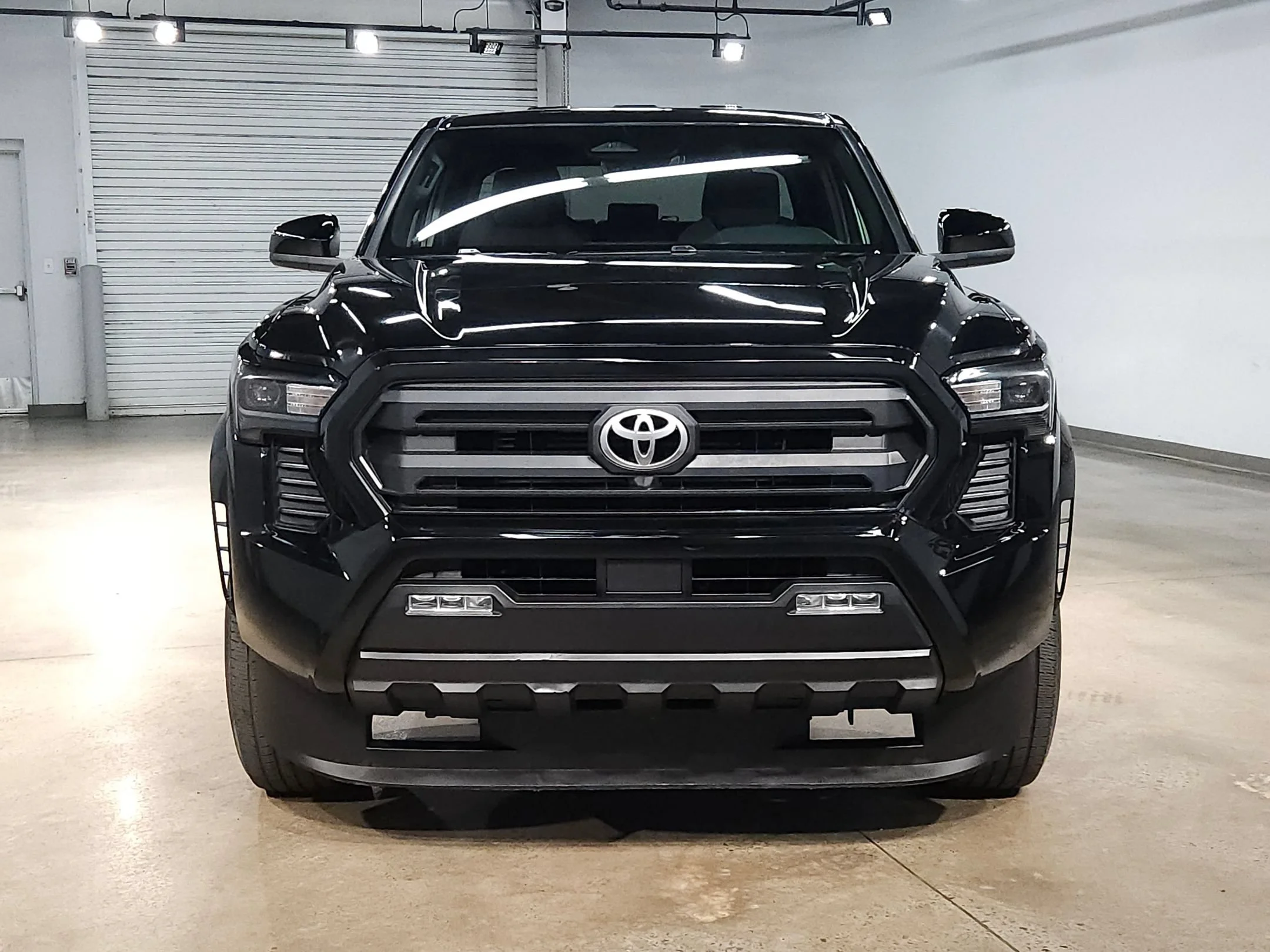 Used 2025 Toyota Tacoma SR5 with VIN 3TMLB5JN1SM090872 for sale in Little Rock