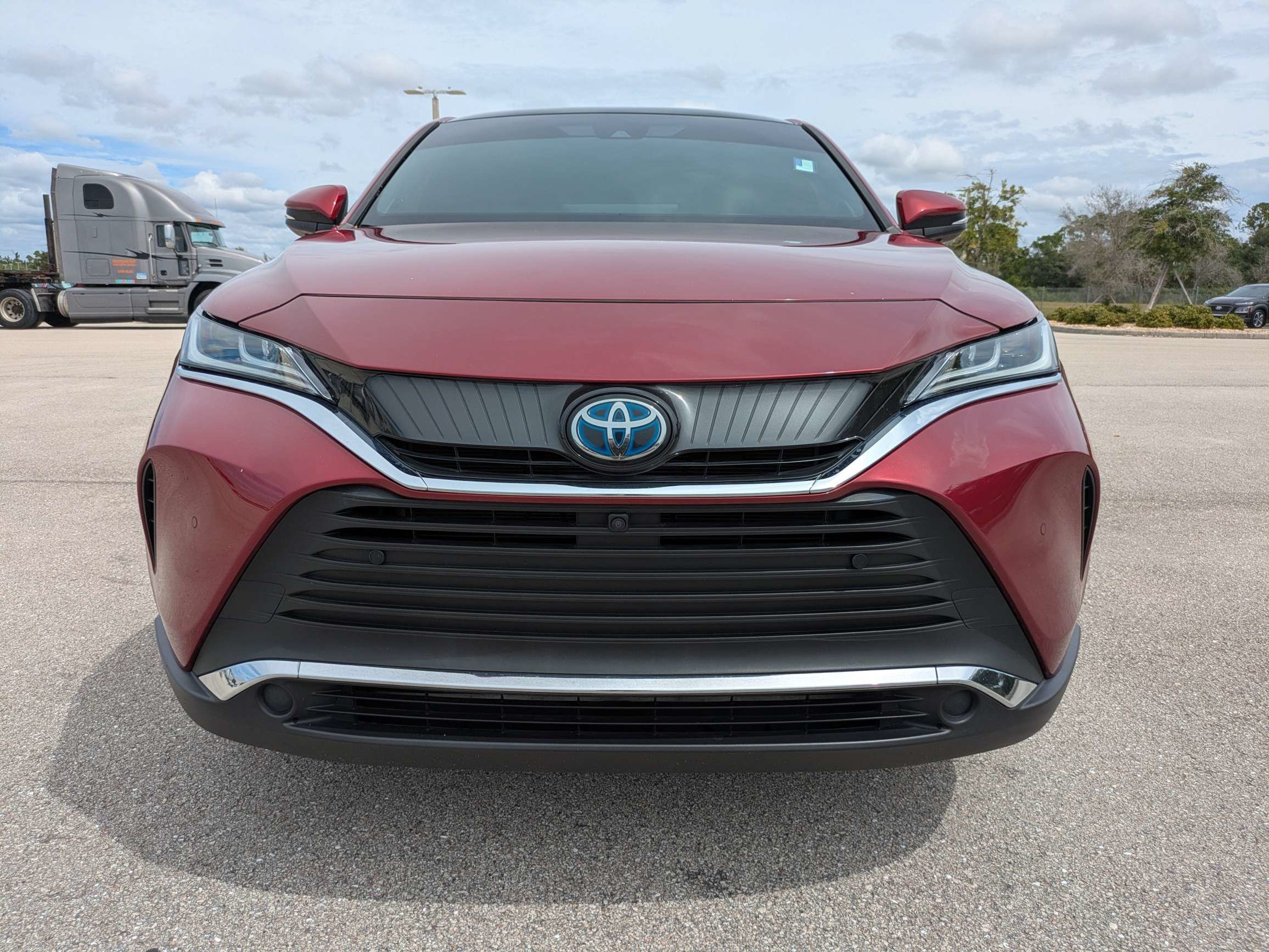 Used 2021 Pearl Toyota Limited image 9