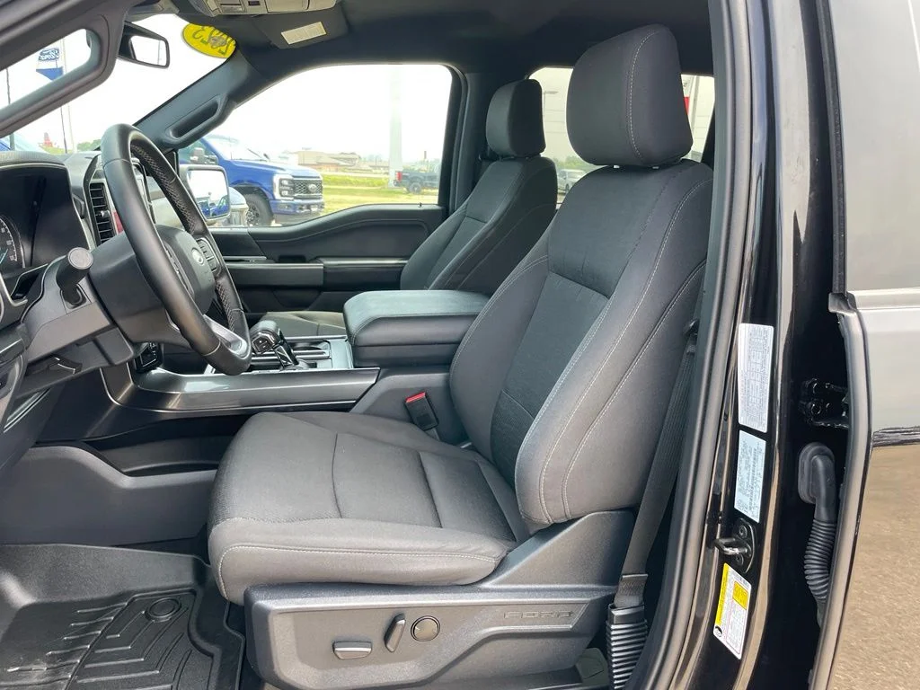 Used 2023 Black Ford XLT image 7