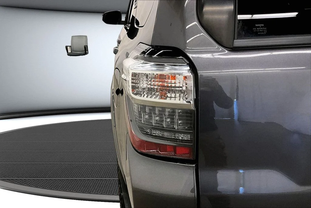 Used 2018 Gray Toyota TRD Off-Road image 23