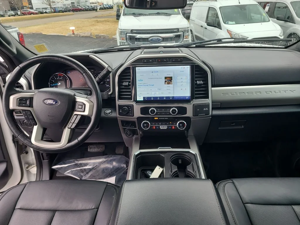 Used 2022 White Ford Lariat image 25