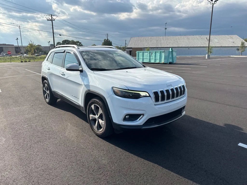 Used 2019 White Jeep Limited image 18