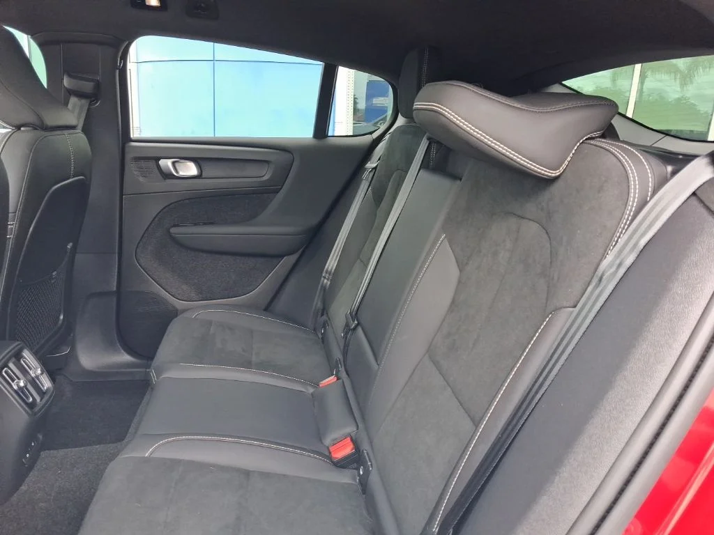 Used 2023 Red Volvo Ultimate image 23