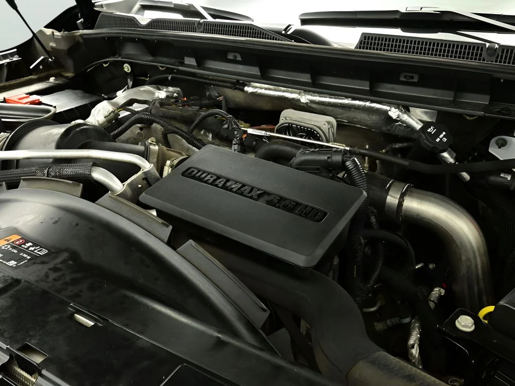 Used 2024 Onyx Black GMC AT4 image 25