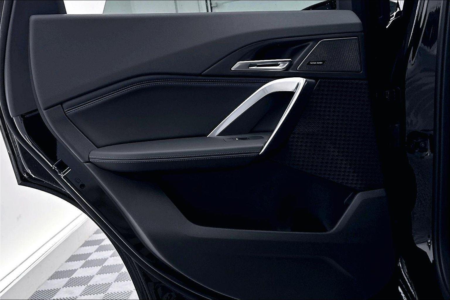 New 2026 Black Sapphire Metallic BMW M35i image 30