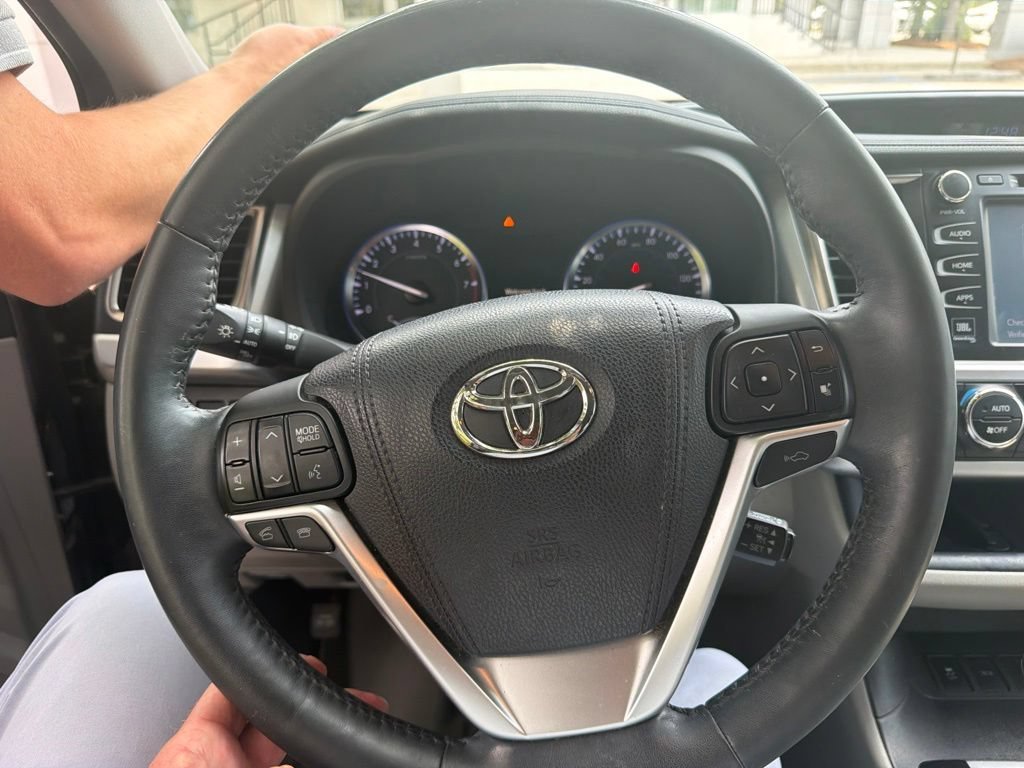 Used 2016 Gray Toyota Limited Platinum V6 image 3