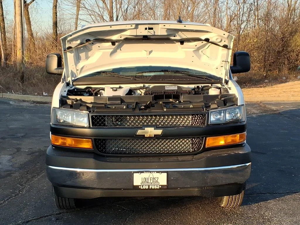 2025 Chevrolet Express Cargo Work Van - Photo 22