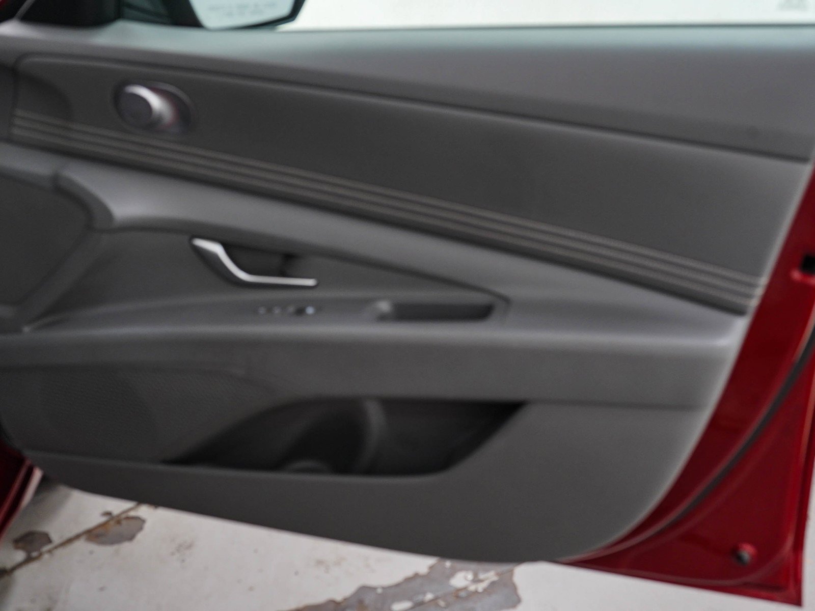 Used 2025 Ultimate Red Hyundai SEL Convenience IVT image 11