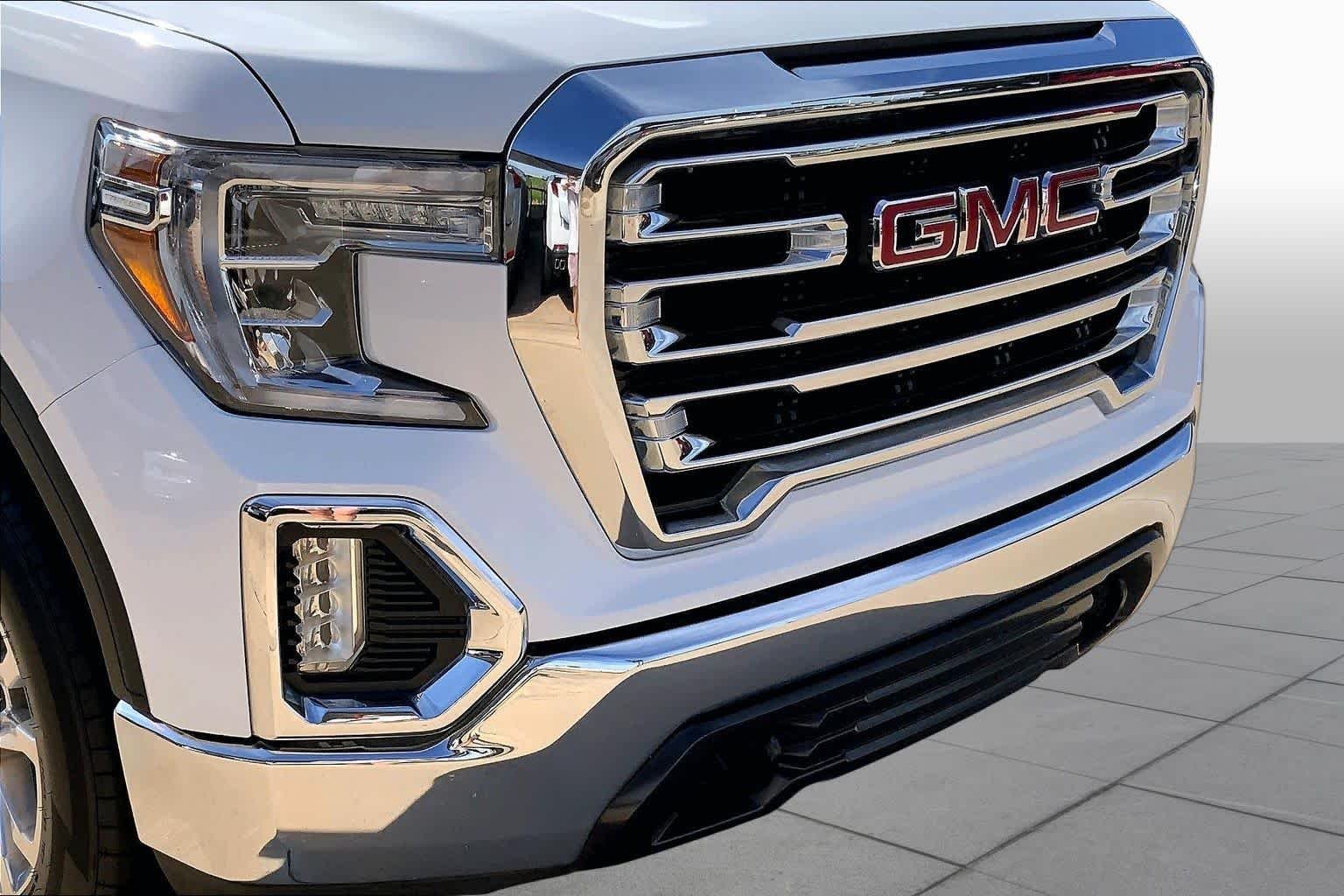 Used 2019 Summit White GMC SLT image 29