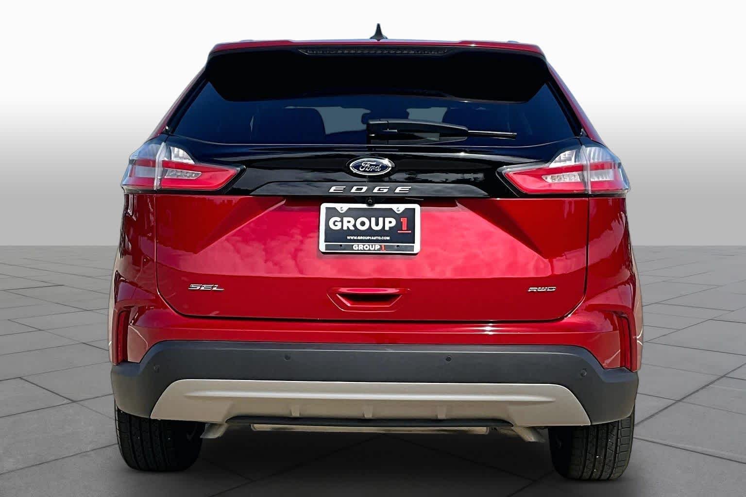 Used 2022 Rapid Red Metallic Tinted Clearcoat Ford SEL image 5
