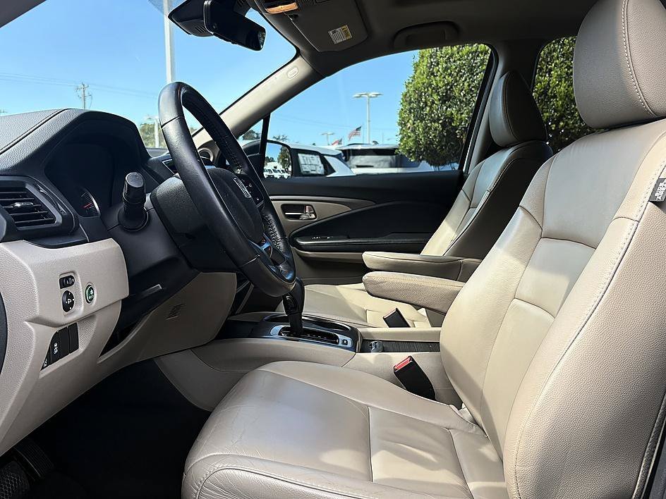 Used 2020 White Honda EX-L image 7