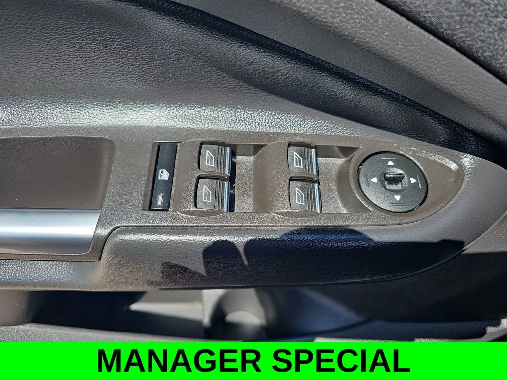 Used 2019 Gray Ford SEL image 27