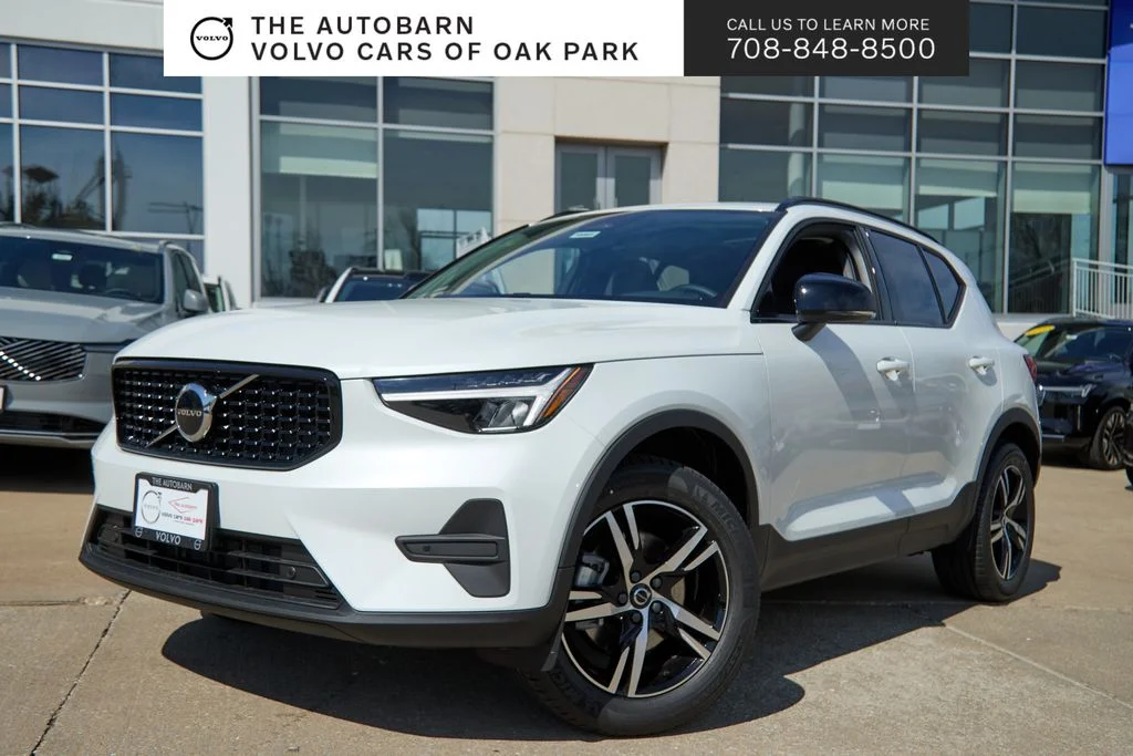 2026 Volvo XC40 B5 Core Dark AWD's photo