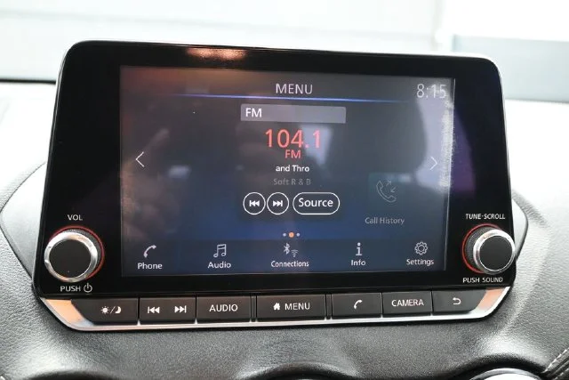 Used 2020 Blue Nissan SV image 31