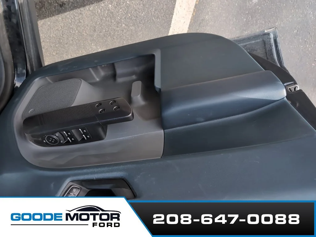Used 2023 Blue Ford XLT image 6