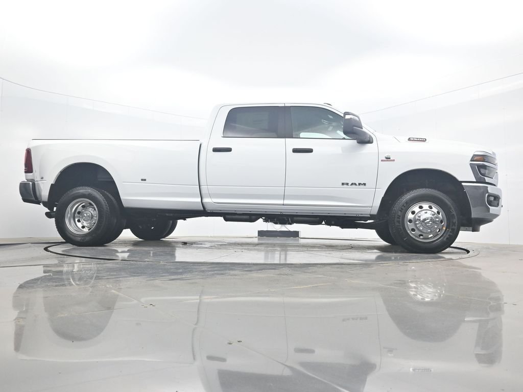 New 2026 Bright White Clear-Coat Exterior Paint RAM Big Horn image 35