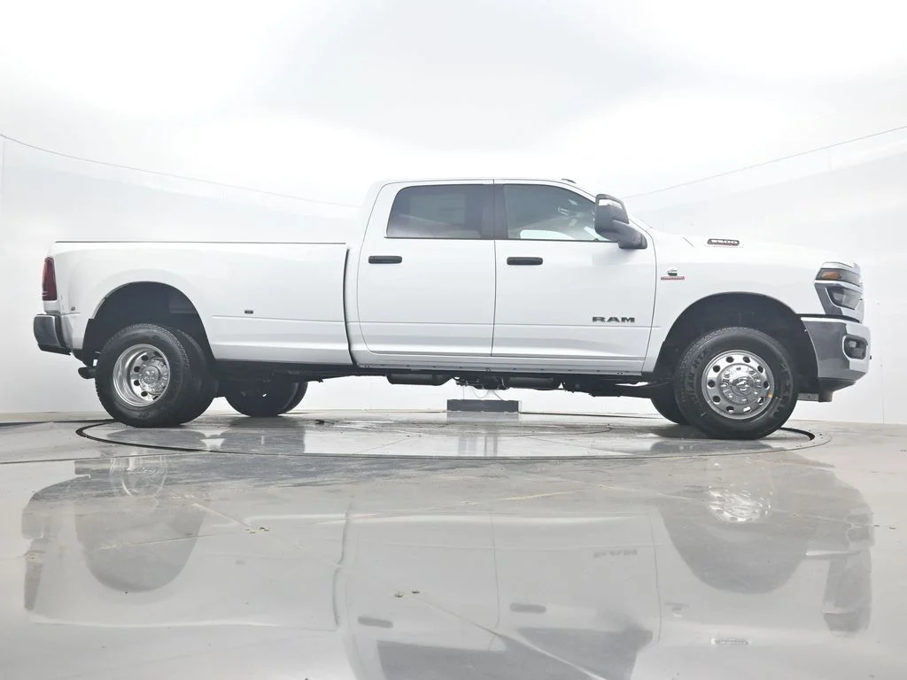 New 2026 Bright White Clear-Coat Exterior Paint RAM Big Horn image 35
