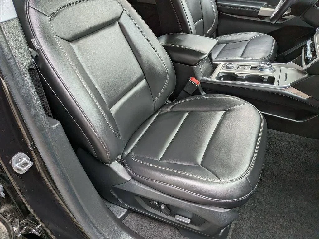 Used 2023 Black Ford XLT image 27