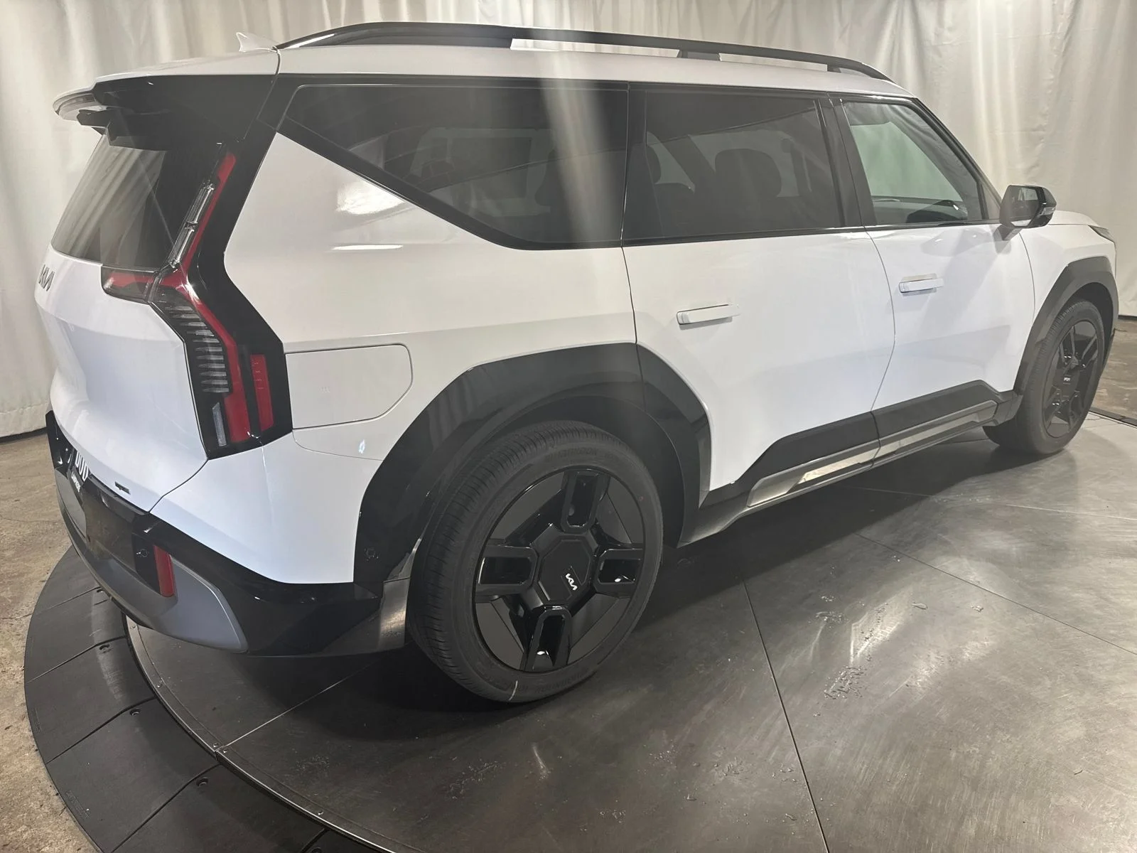 New 2026 Glacial White Pearl Kia GT-Line image 8