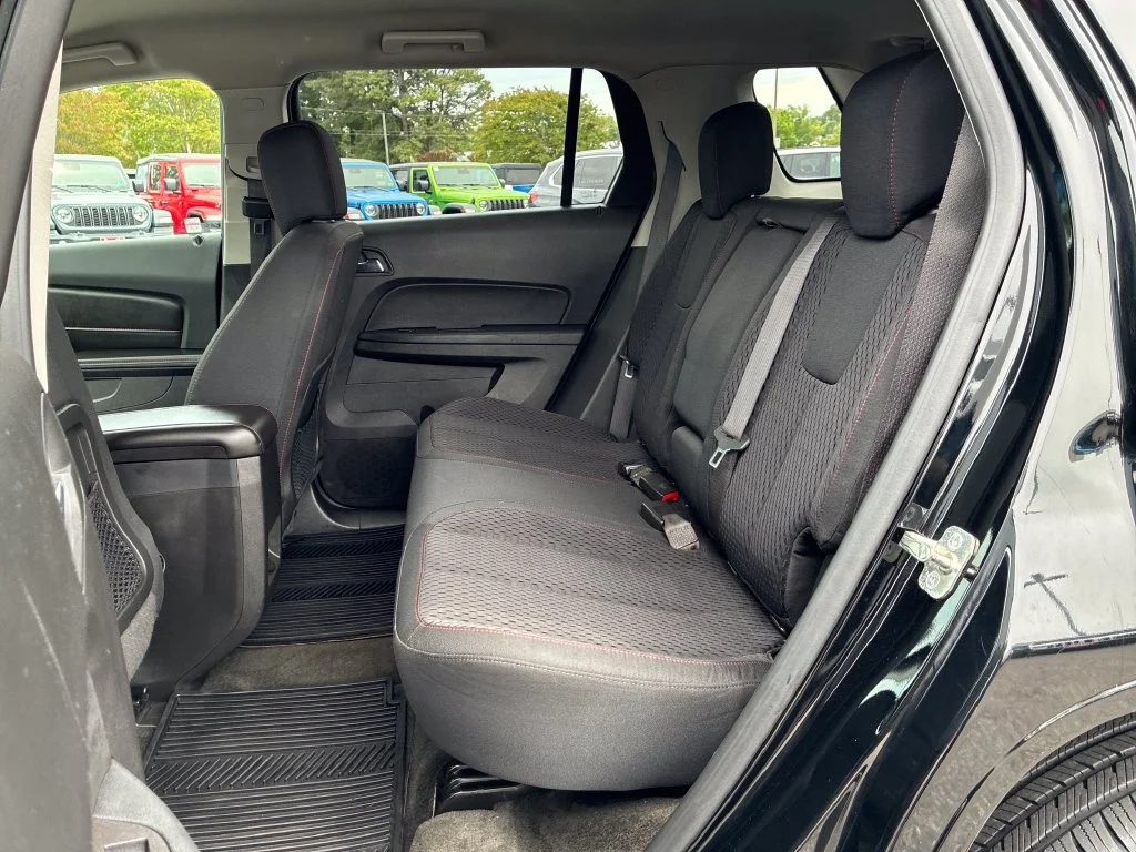 Used 2015 Black GMC SLE-1 image 24
