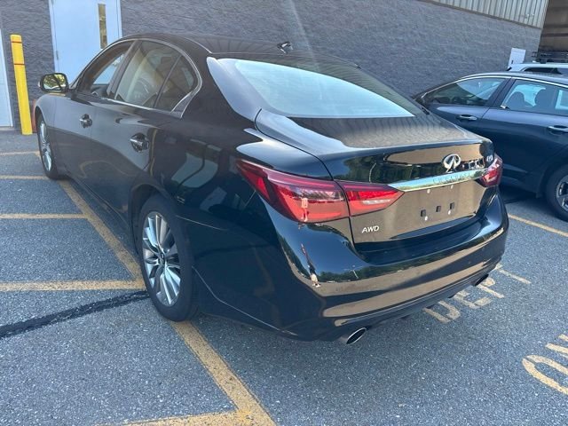 Used 2023 Black INFINITI LUXE image 7