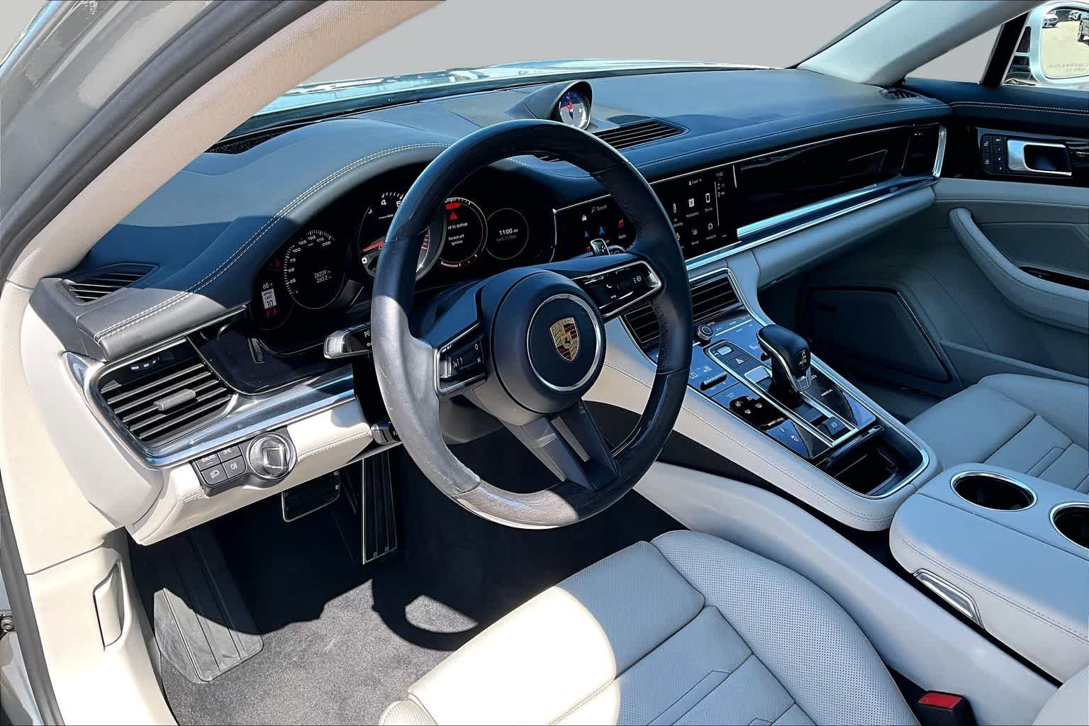 Used 2022 Dolomite Silver Metallic Porsche 4S image 16