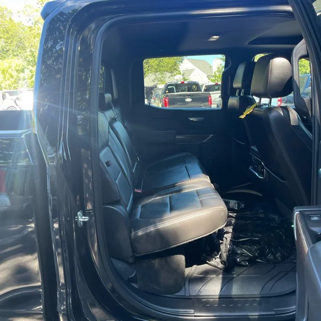 Used 2019 Black Chevrolet High Country image 14