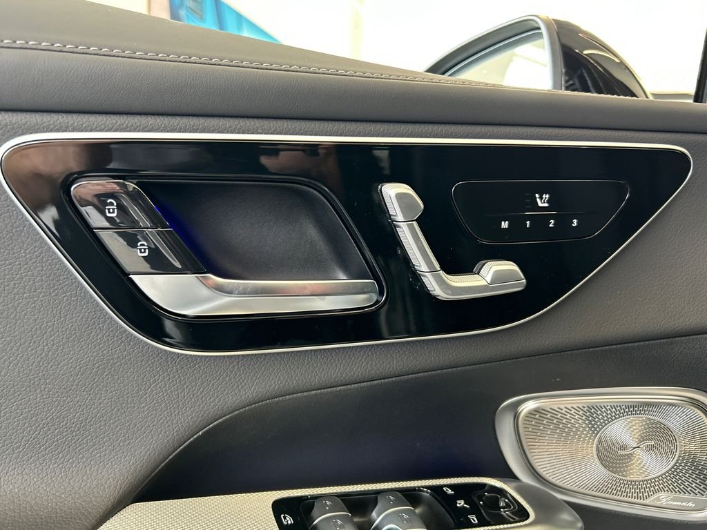 New 2027 Black Mercedes-Benz GLC 300 image 11
